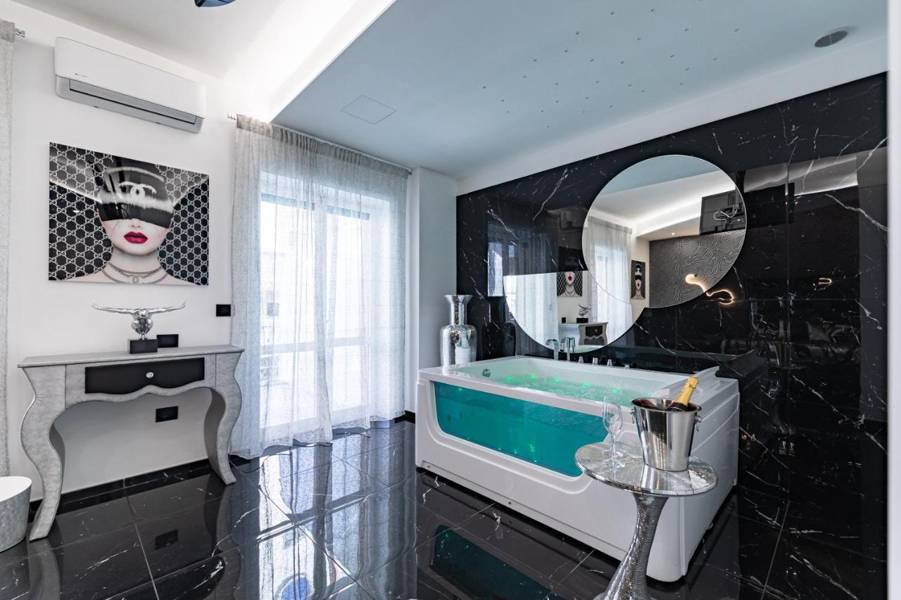 Prezioso Suites & Rooms Λέτσε Εξωτερικό φωτογραφία